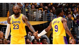 Bronny James brzo sazrijeva pod očevom skrbi