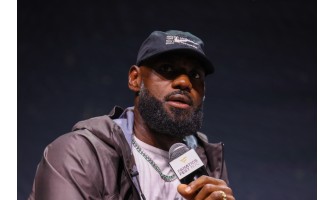 LeBron James odlučio se pridružiti Philadelphia 76ersima za svoj posljednji NBA period