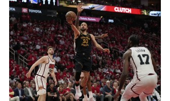 Samo su Golden State Warriorsi prošli u drugi krug doigravanja kao stara momčad